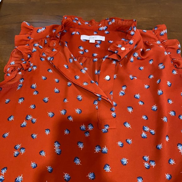 Red Shell with Blue Flowers, Ruffle Sleeves - Picture 4 of 5